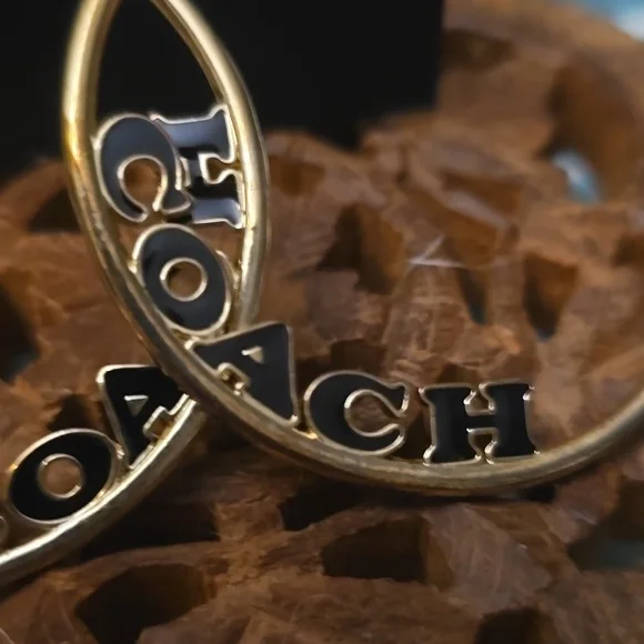 COACH HOOP EARRING 🥰 - Picture 4 of 5